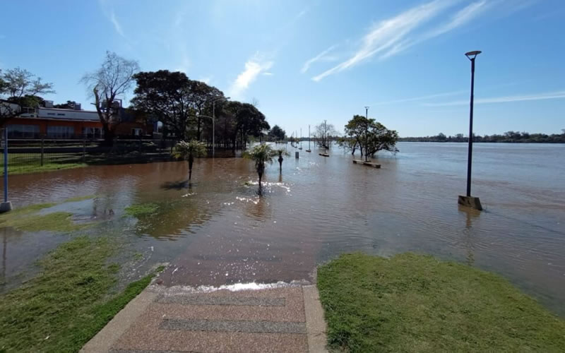 Defensa Civil y el Comité Operativo de Emergencia en alerta ante crecida del río Uruguay