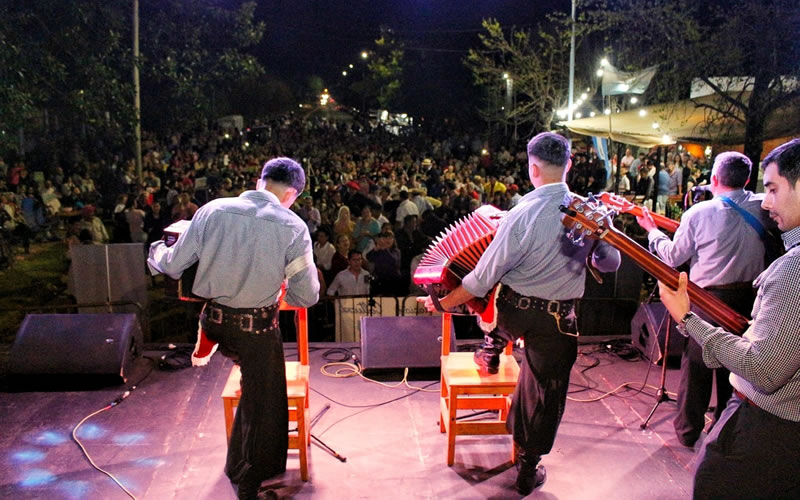Con un festival al aire libre Boliche Ducasse celebró su 60º aniversario