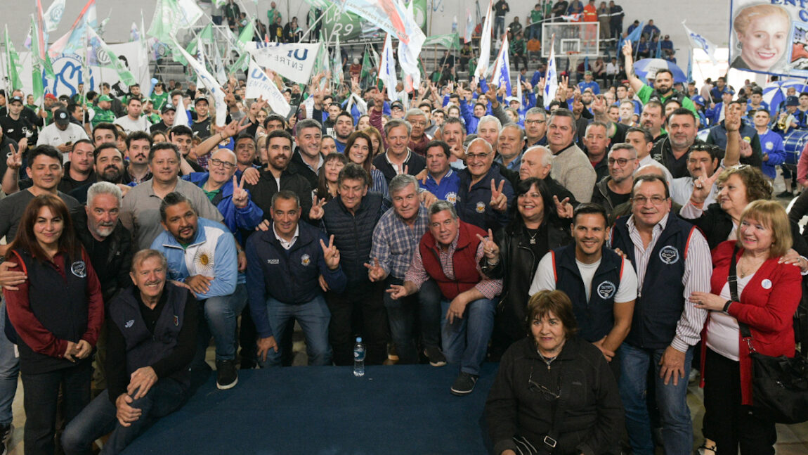 Bahl recibió un contundente apoyo del movimiento obrero en el encuentro provincial de la CGT