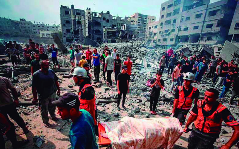 Al menos 500 muertos por un bombardeo que destruyó un hospital en Franja de Gaza