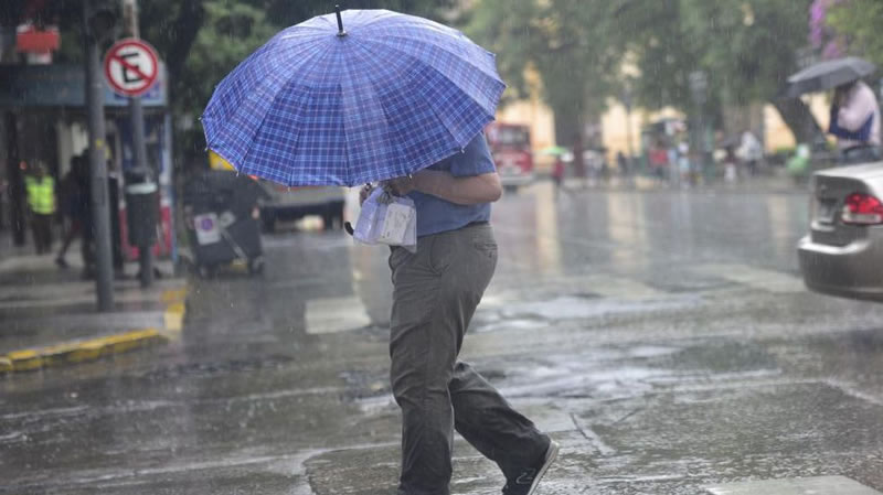 Rige una alerta naranja por tormentas fuertes en Concordia
