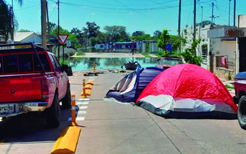 Vecinos damnificados por la creciente del río insisten en reforzar la seguridad en las zonas afectadas
