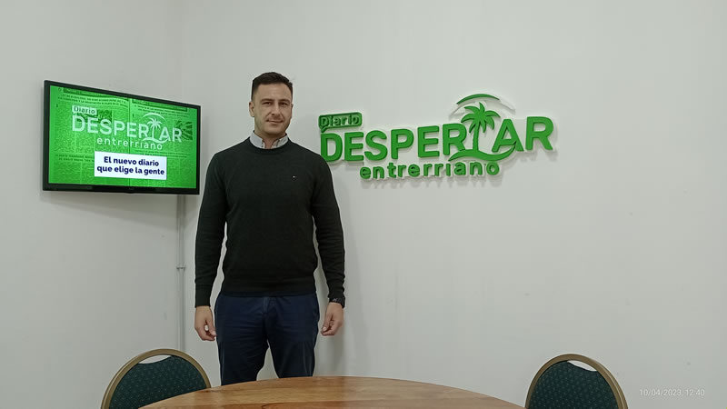 Dario Sandoval nos cuenta su historia y como es ser un árbitro de fútbol profesional
