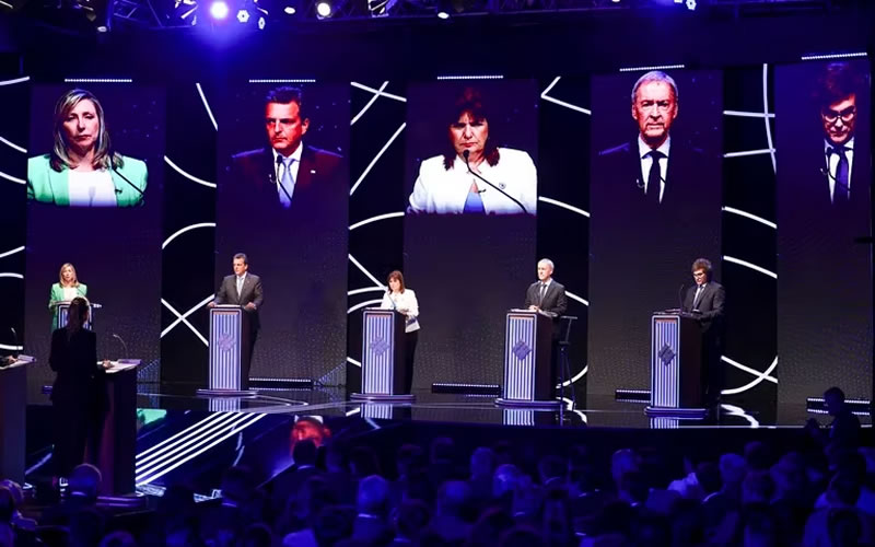Tres candidatos obligados a buscar votos en una sociedad que oscila entre el miedo y la esperanza de cambio