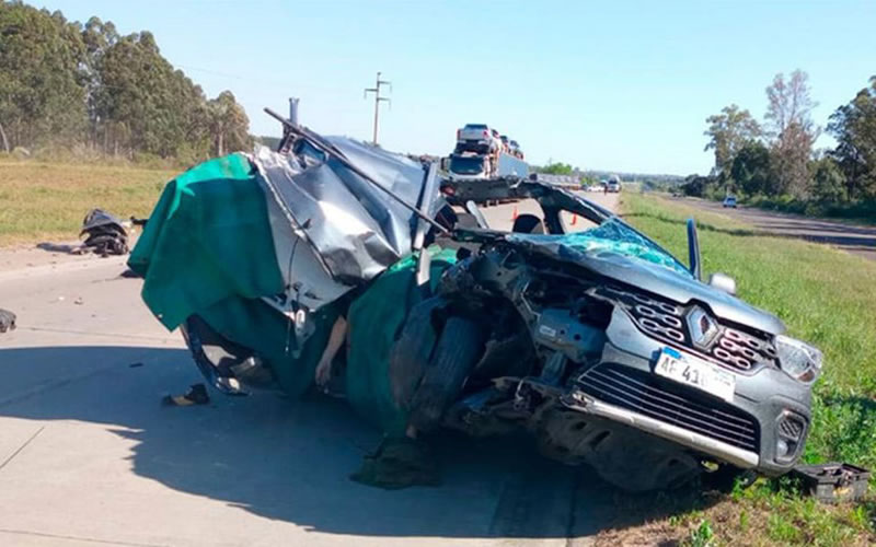 Ruta 14: Un hombre murió tras el choque entre un auto y un camión