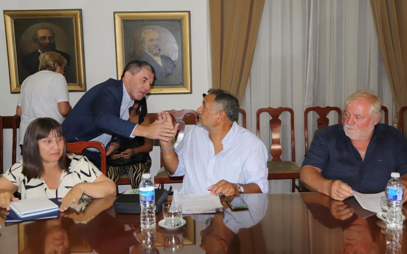 El gobierno mantiene el salario 7 puntos arriba de la inflación y continúa la paritaria