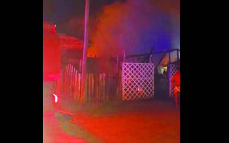 Violencia en carrera de caballos clandestina: Tres personas heridas y ataques incendiarios