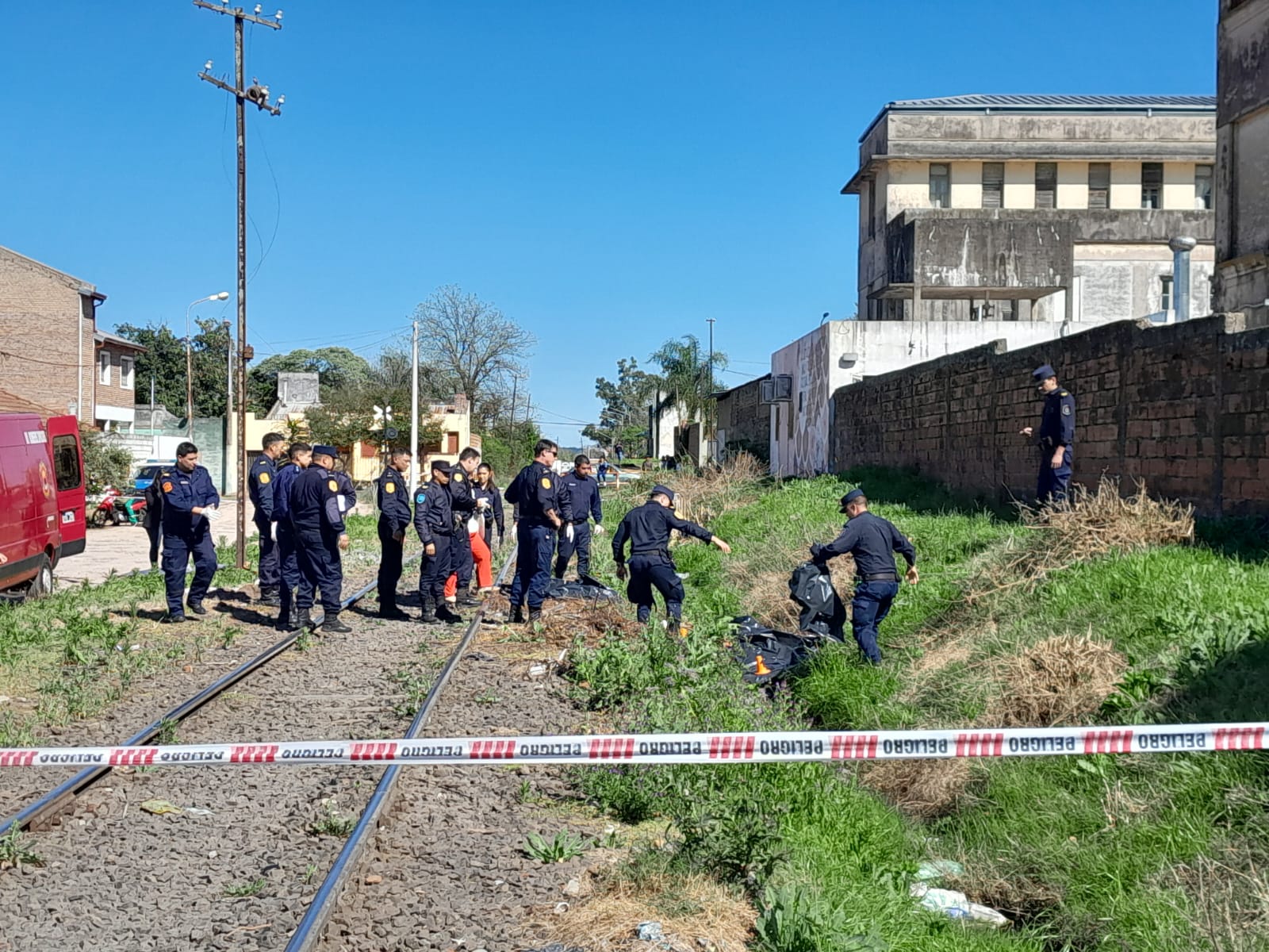 Encontraron el cuerpo sin vida de un hombre al lado del hospital Felipe Heras