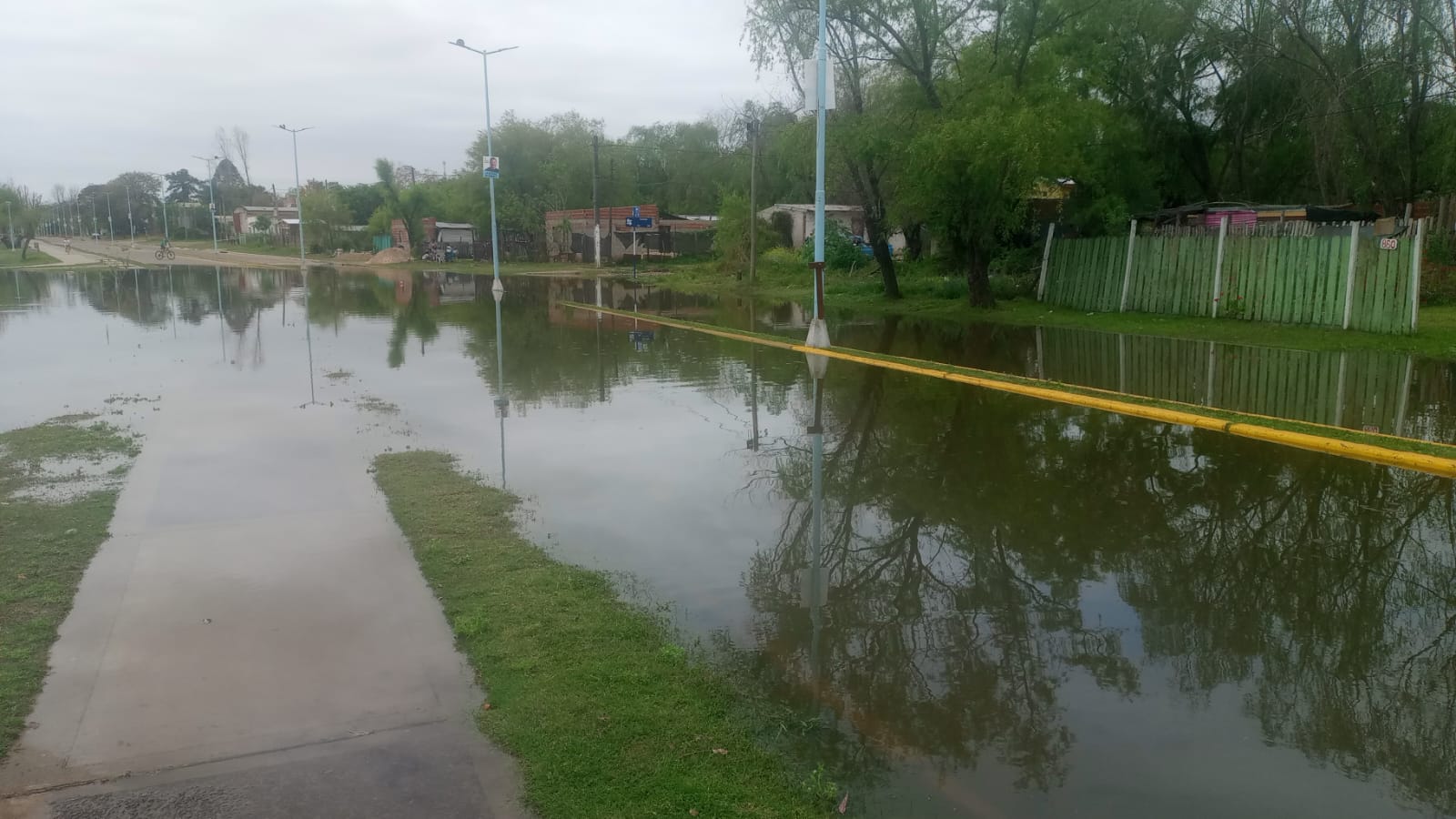 El Río Uruguay podría alcanzará los niveles de evacuación