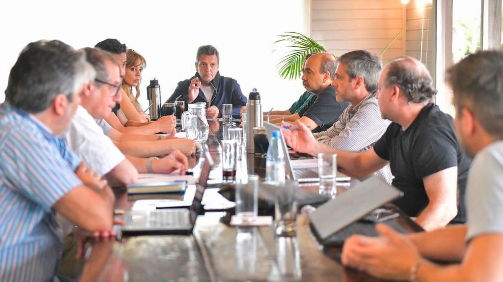 Sergio Massa seguirá al frente del Ministerio de Economía y designó un equipo para la transición con Javier Milei