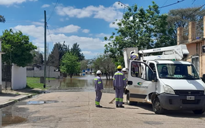 Medidores de energía retirados por la Cooperativa Eléctrica en los domicilios inundados