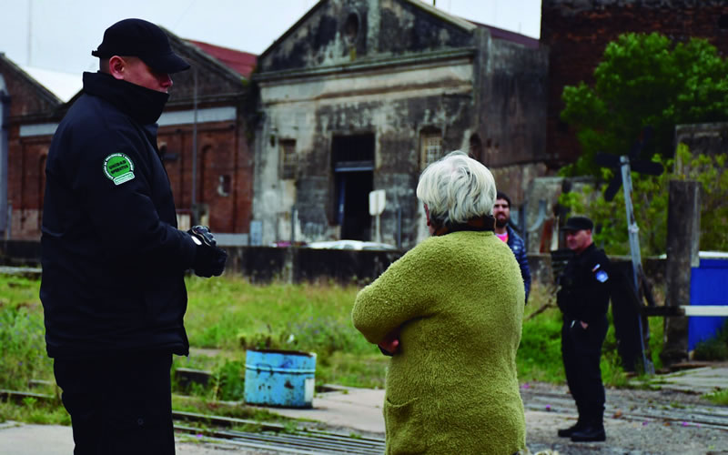 El río se mantiene estable, Defensa Civil permanece en alerta y se refuerzan los operativos de seguridad
