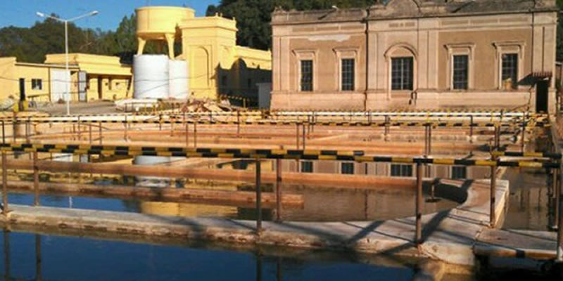 Advierten posible falta de presión en Concordia tras un cortocircuito en la planta de Obras Sanitarias