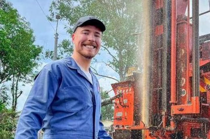 El influencer Mr. Beast construyó 100 pozos de agua potable en África: «Si nadie lo hace, lo hago yo»