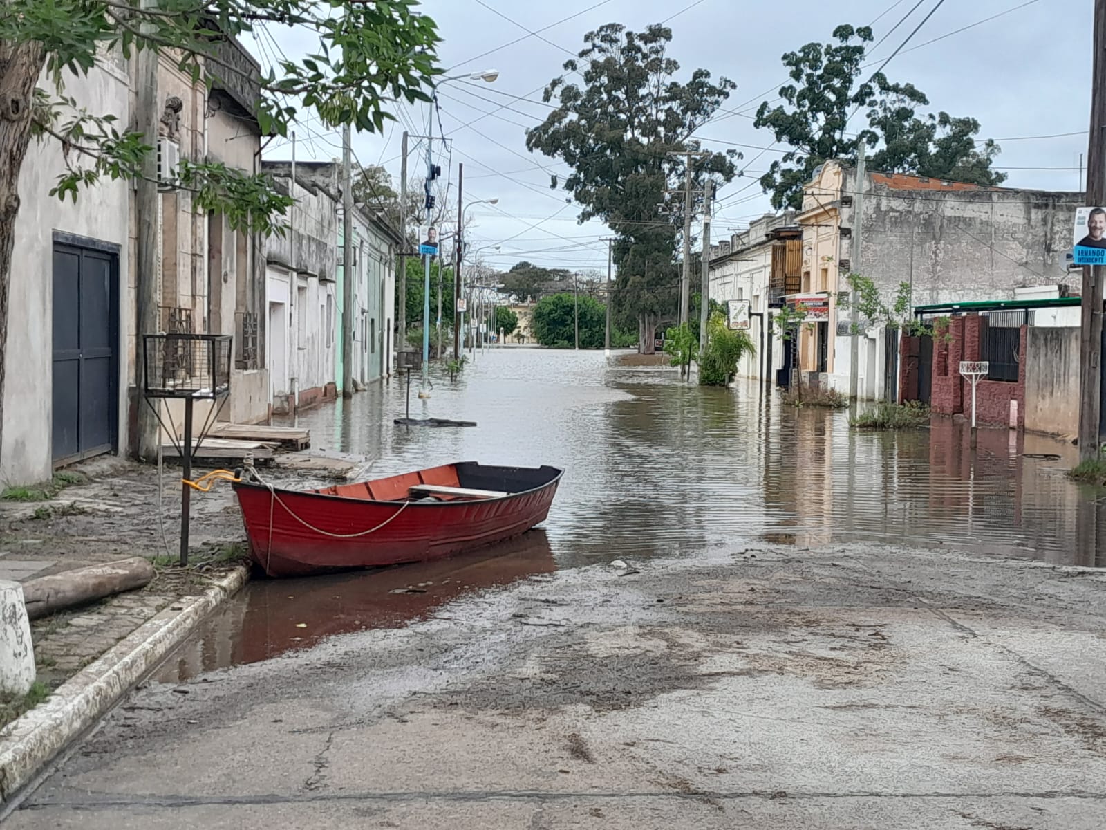 Crece el embalse de Salto Grande y se mantienen las previsiones para el río frente al puerto local