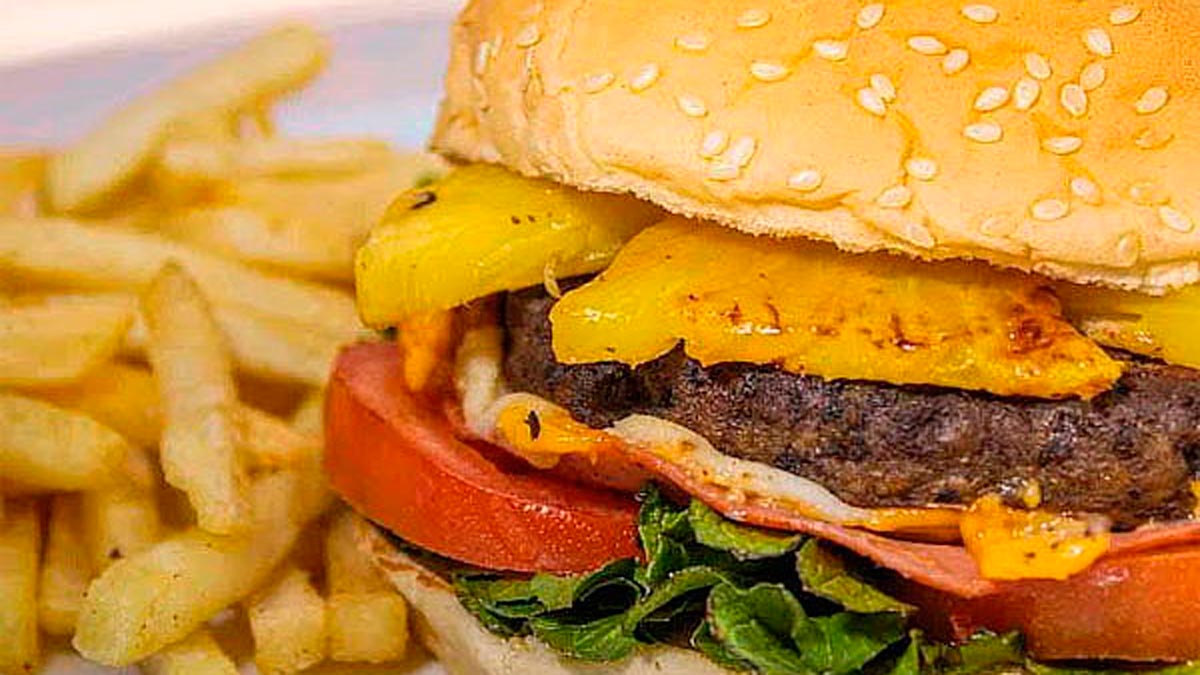El senado aprobó que los restaurantes deban brindar en su carta la información nutricional de cada plato