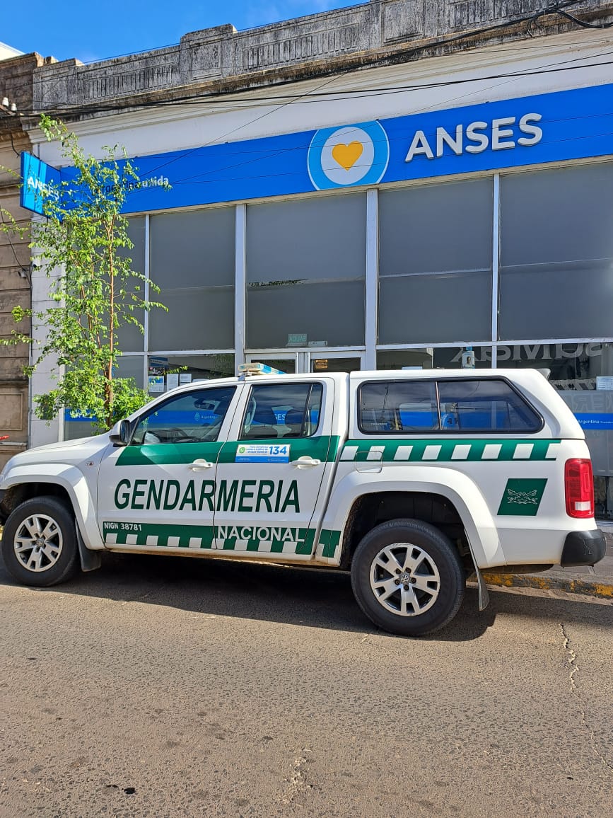 Amplio operativo de Gendarmería en Concordia: Allanamientos en ANSES, Centro Municipal y Consultorio Médico