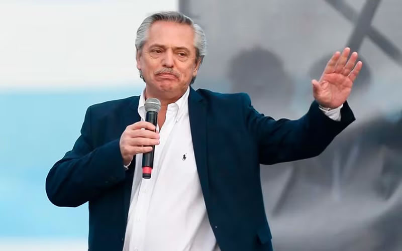 Alberto Fernández deja el dólar oficial 5 veces más alto que el que recibió y una brecha del 170 por ciento