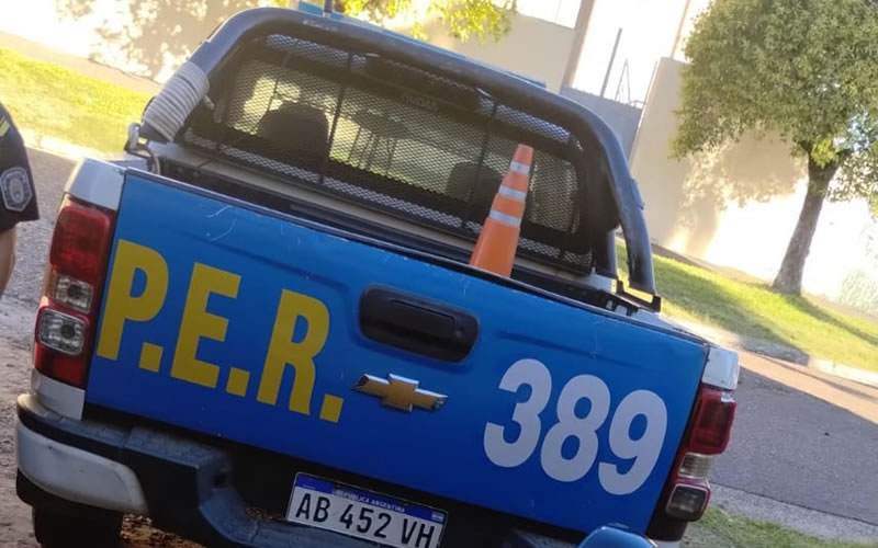 Menor de edad intentó robar una moto pero fue detenido cuando se la llevaba empujándola