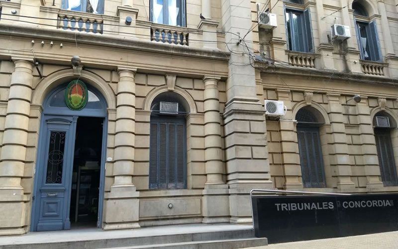 El fiscal José Arias dio las primeras precisiones sobre los 17 allanamientos