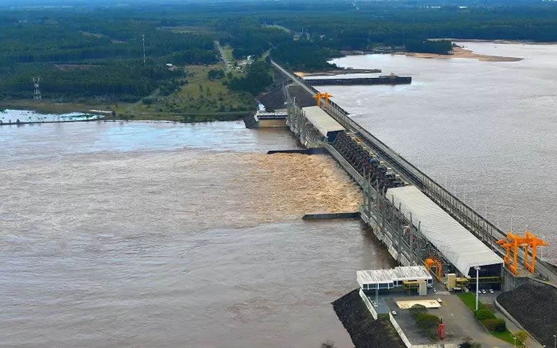 CTM pronostica un descenso paulatino del río pero aún así recomienda estar en alerta