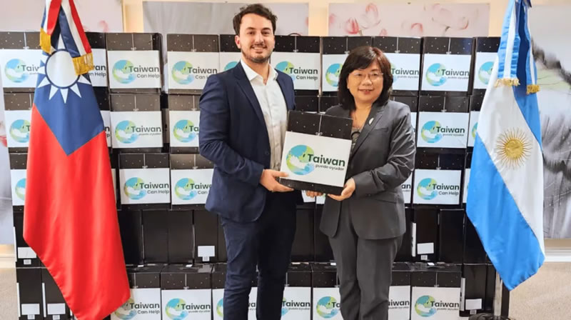 La advertencia de China tras la foto de un diputado libertario con la representante de Taiwán en la Argentina