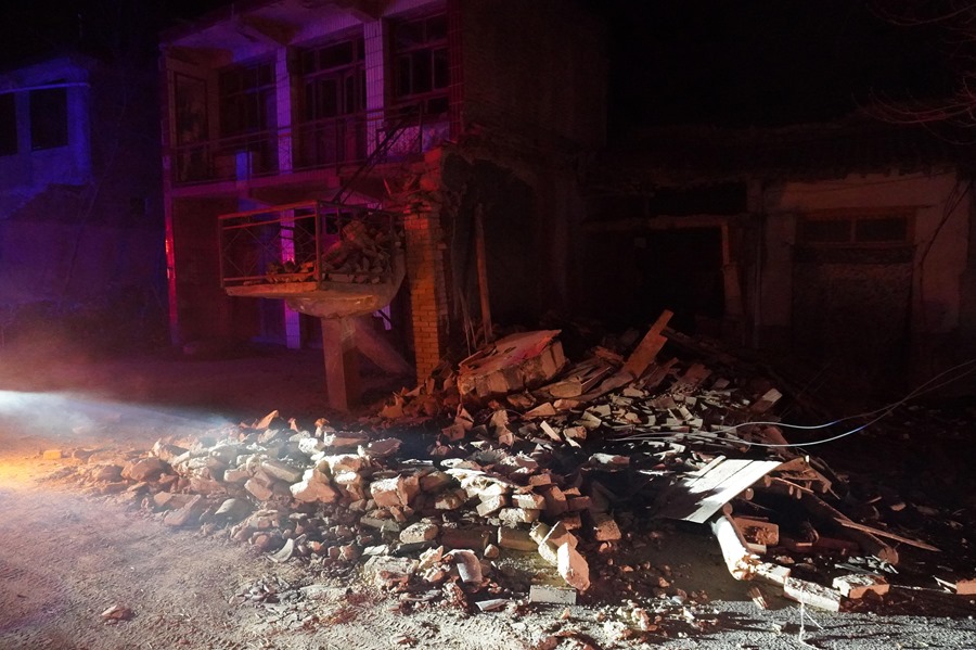 Al menos 111 muertos por un terremoto de magnitud 6,2 en el noroeste de China