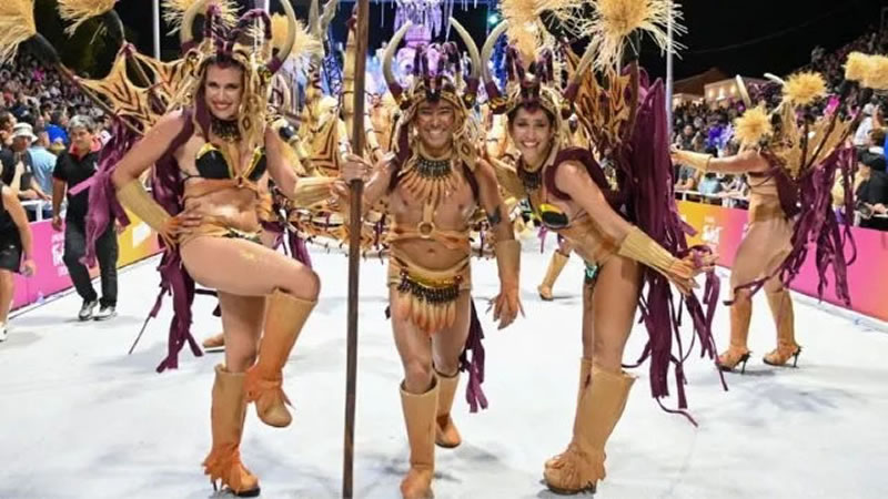 Gualeguaychú: más de 18.000 personas en la tercera  noche del Carnaval mas imponenete del pais