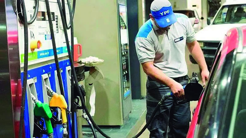 Naftas: Evalúan subas aunque las ventas cayeron hasta un 20%