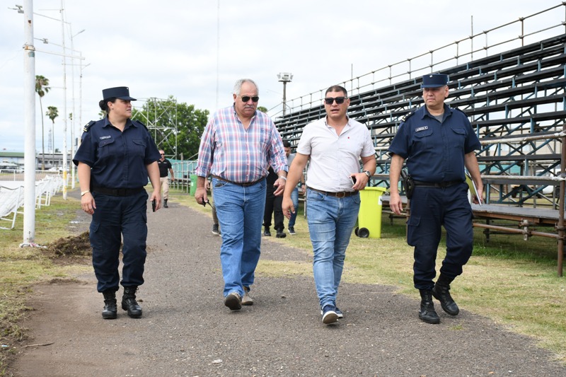 Autoridades del Municipio recorrieron el corsódromo junto a la Policía a días para el comienzo del Carnaval