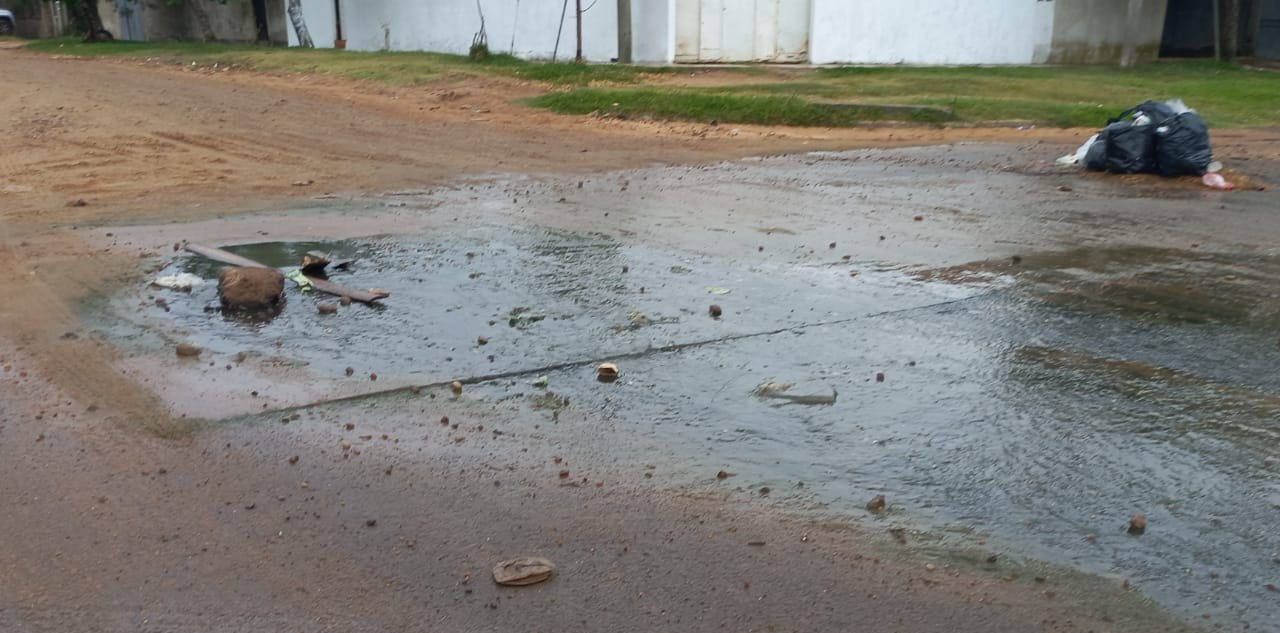 Vecinos reclaman por desborde de efluentes cloacales y la generación de microbasurales