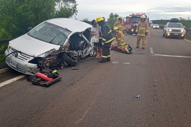 Cuatro personas ingresaron al Masvernat tras un violento choque en la Ruta 14