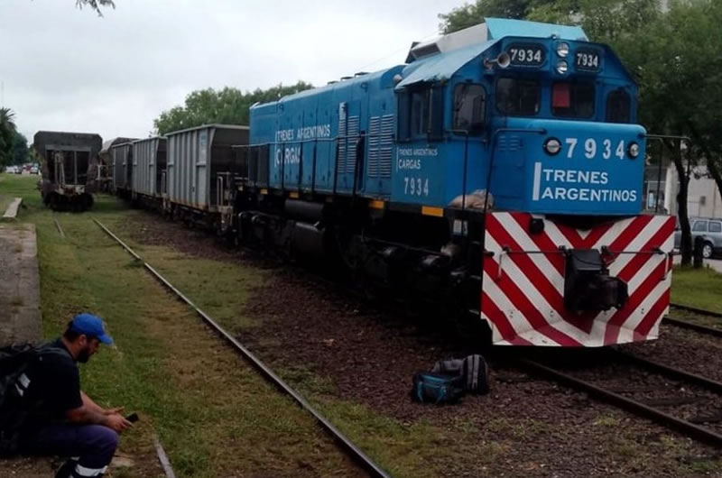 Una formación ferroviaria descarrilló y cortó el tránsito
