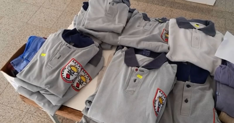 San Salvador: Cooperadora de la Escuela  Técnica vende ropa usada colegial para juntar fondos