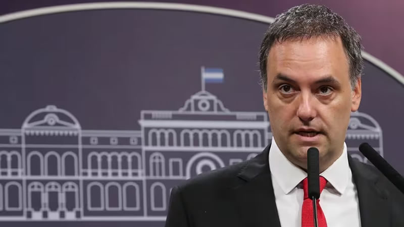 El Gobierno no descartó llamar a un plebiscito o recurrir a decretos por la Ley Ómnibus: “Son herramientas constitucionales que están siendo evaluadas”
