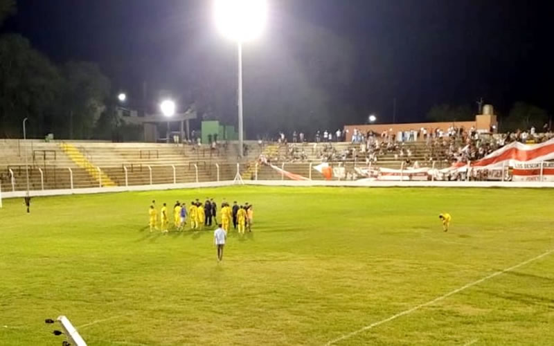 Copa Entre Ríos: Partido que disputaba Colegiales fue suspendido tras agresiones al árbitro