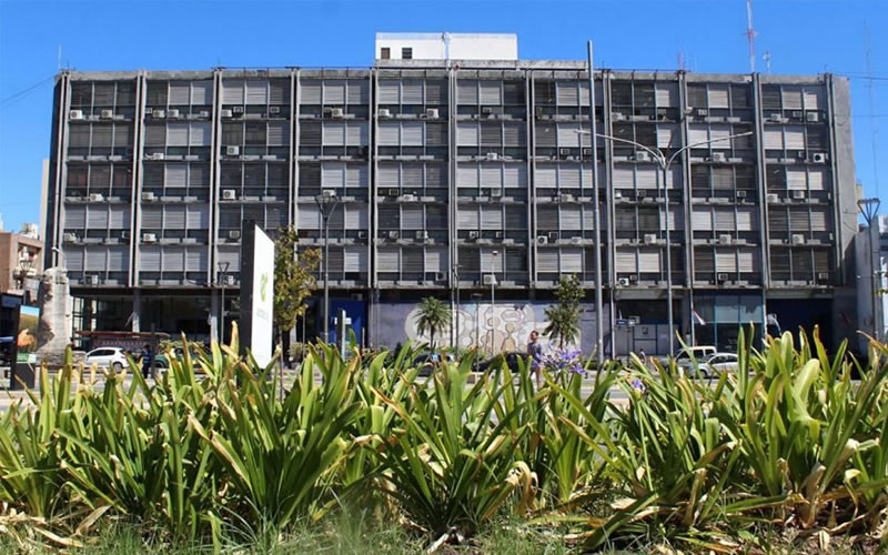 Las horas de suplencias en escuelas estatales de Entre Ríos quintuplican a las de gestión privada