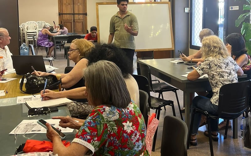Cooperativa Electrica: Comenzaron los talleres de verano en la Biblioteca Serebrinsky