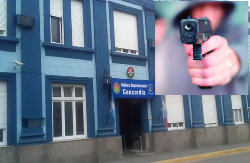 Un joven recibió cuatro balazos cuando fue interceptado mientras circulaba en su moto