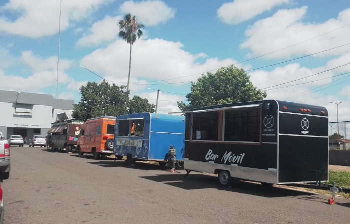 Los Food Trucks ubicados en la Ex Estación Norte fueron habilitados para abrir durante la realización del carnaval