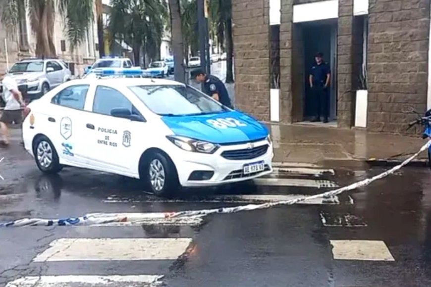 Paraná: Un hombre falleció frente a una dependencia policial e investigan lo sucedido