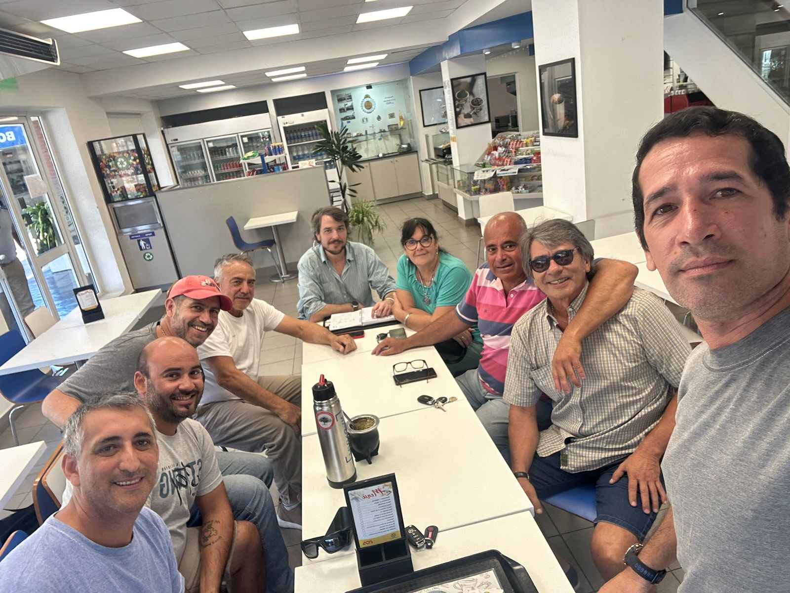 Remiseros de Concordia se reunieron con el Director de Transporte Municipal para que Uber cumpla con las mismas normas