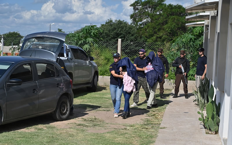 Tras 21 allanamientos por narcotráfico secuestran droga, dinero y armas