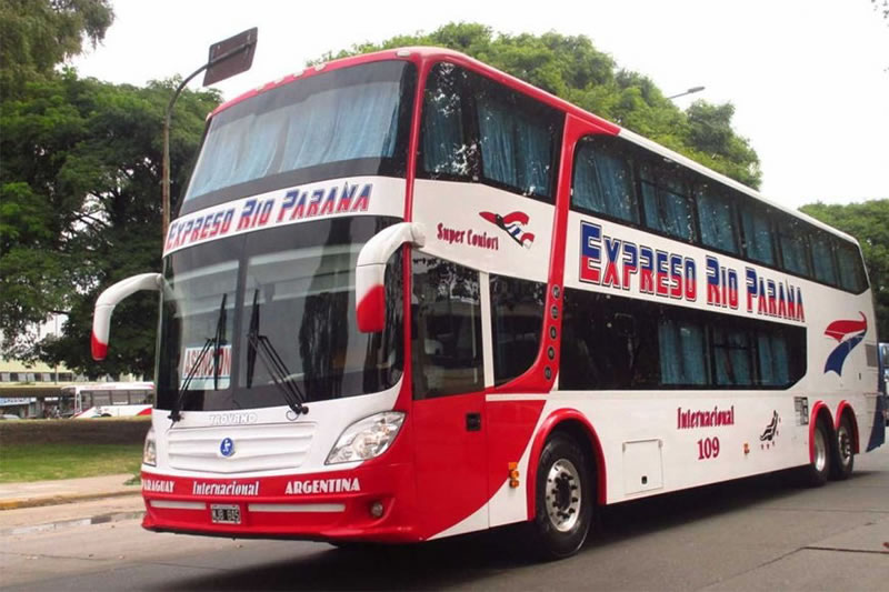 El parte policial sobre el hombre muerto en un colectivo: “Recibió en forma infortuita un disparo”