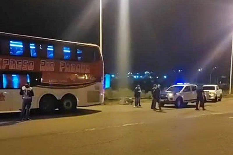 Hombre fallece al recibir un disparo a través de la ventanilla de un colectivo de larga distancia