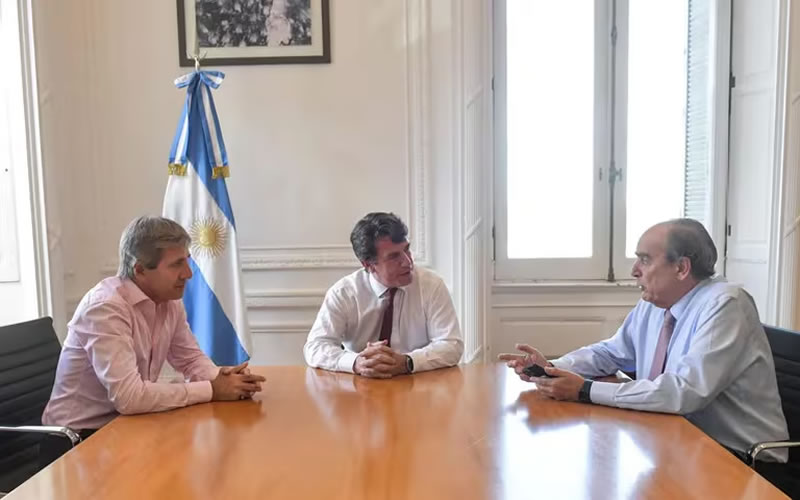 El Gobierno espera la reunión con las provincias para decidir el contenido de la nueva Ley Ómnibus y el pacto fiscal