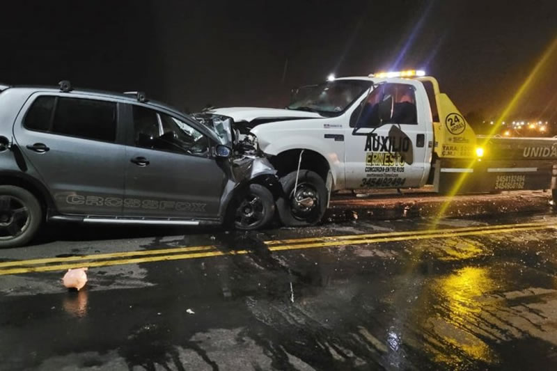 Fuerte choque en Avenida Frondizi deja una persona con graves heridas