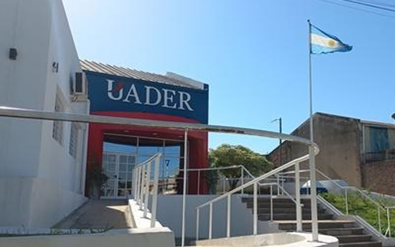 Denuncian que parte de personal de la Uader no cobró el aumento salarial