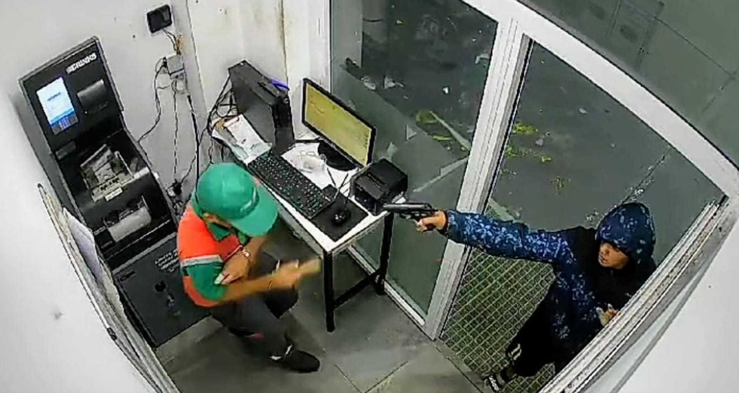 Rosario paralizada por la violencia del narcotráfico: no hay clases, colectivos, taxis ni venta de combustible