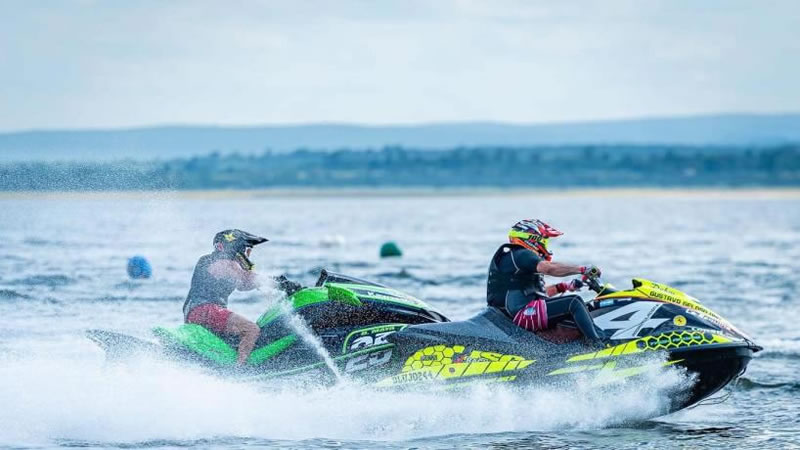 Jet Ski y motos de agua: Un espectáculo deportivo de alto nivel en el lago Salto Grande